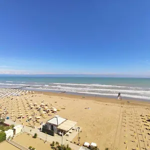 La Torre - Frontemare - Immobil Relax , Lido di Jesolo Italia