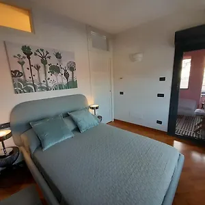 Bilocale Vista Mare Con Terrazzo-porto Antico- Parcheggio Scontato , Genova Italia