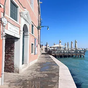 Guggenheim Luxury By Bricola , Venezia Italia